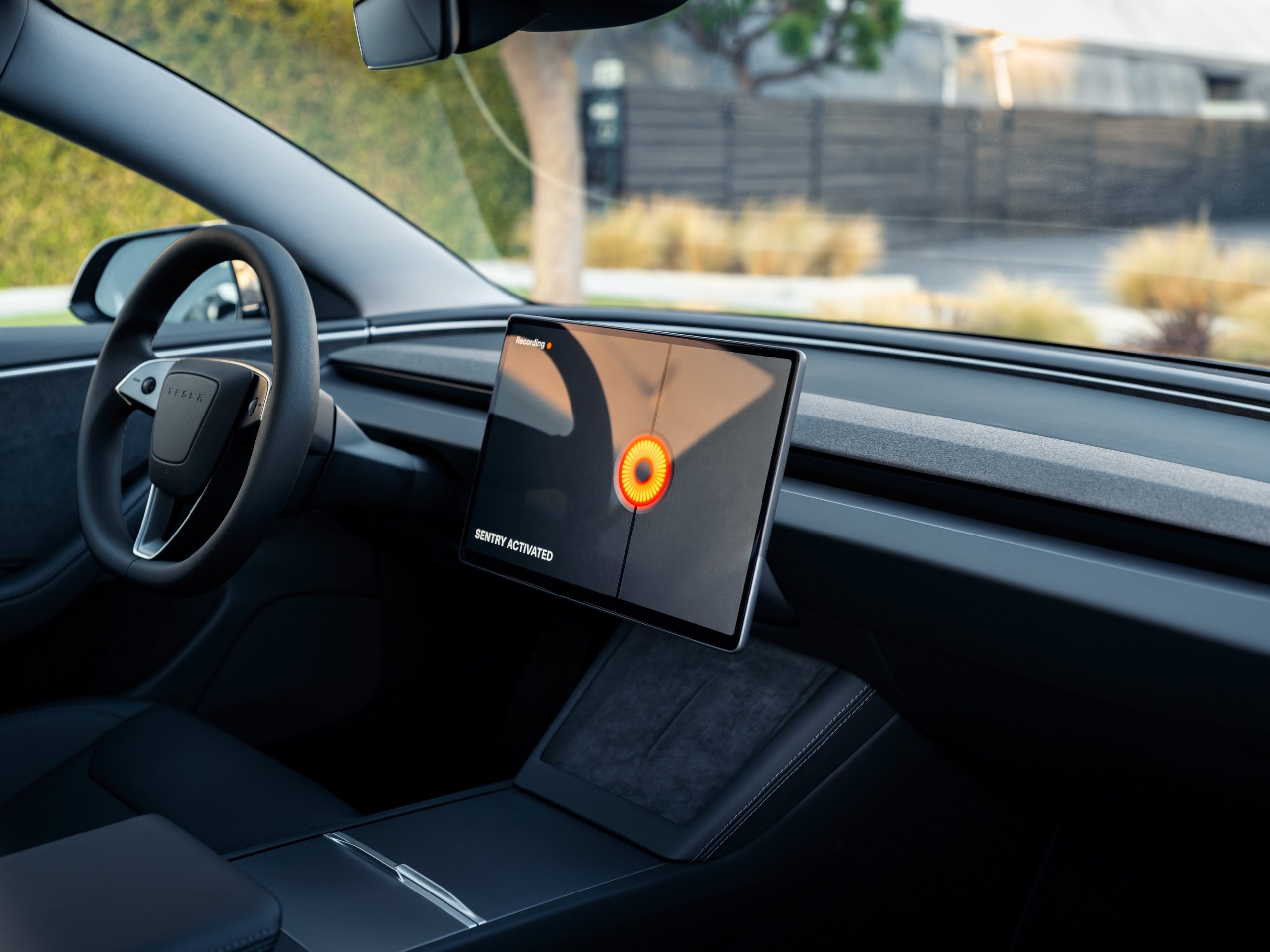 Tesla собирается выпустить исправление большой проблемы с режимом охраны